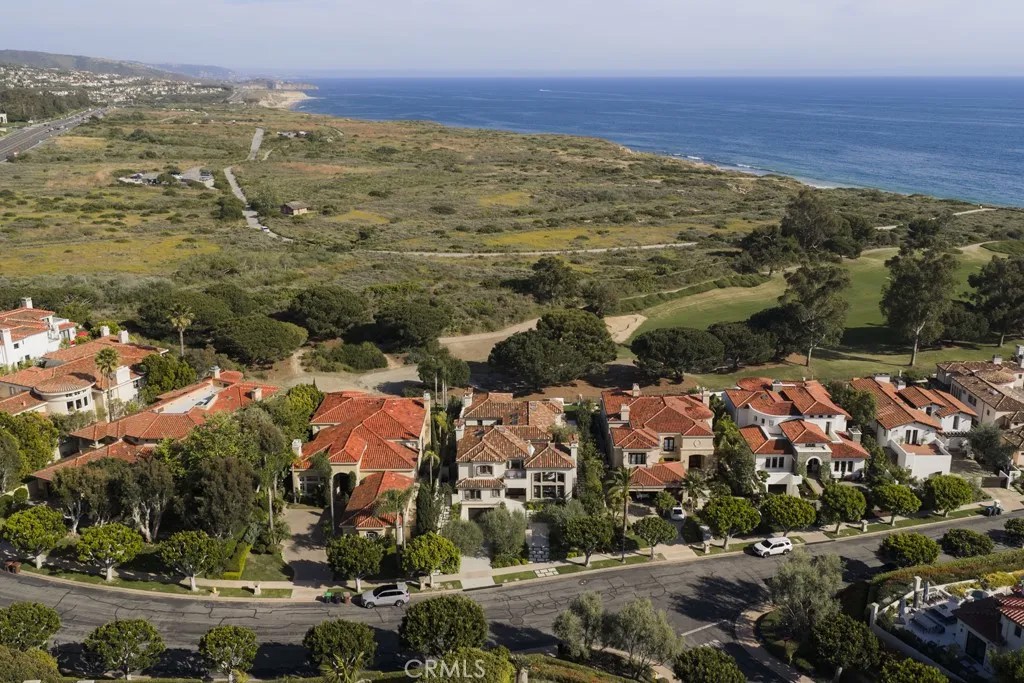 10 Pelican Point