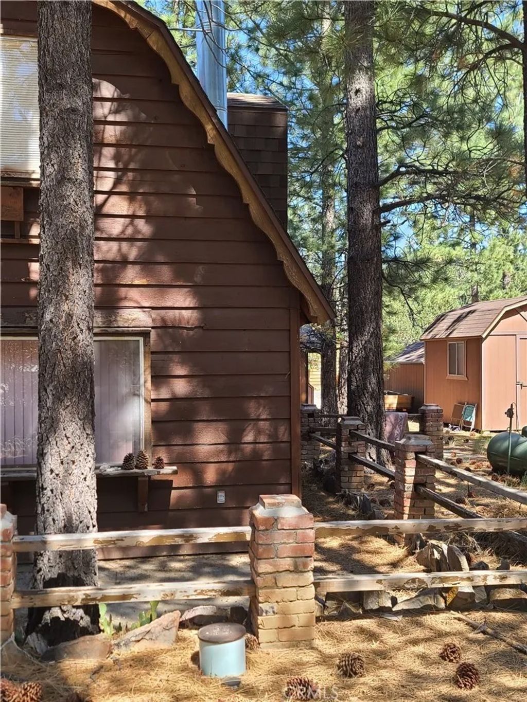Photo of 970 D Lane, Big Bear Lake, CA 92314 (MLS # TR26056847)