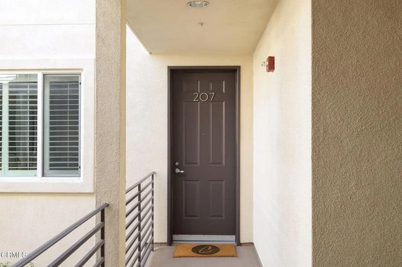 10609 Bloomfield Street 207