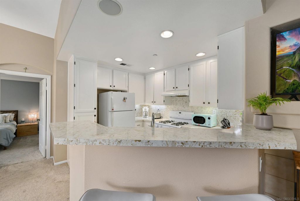 Photo of 254 Aurora Ave, San Marcos, CA 92078 (MLS # 260010100)