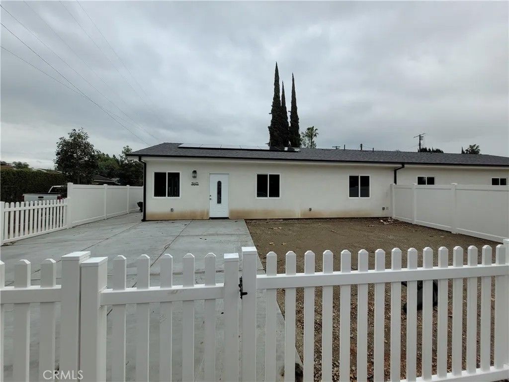 Photo of 19455 Strathern Street, Reseda, CA 91335 (MLS # SR26000882)