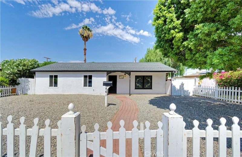 461 N Palm