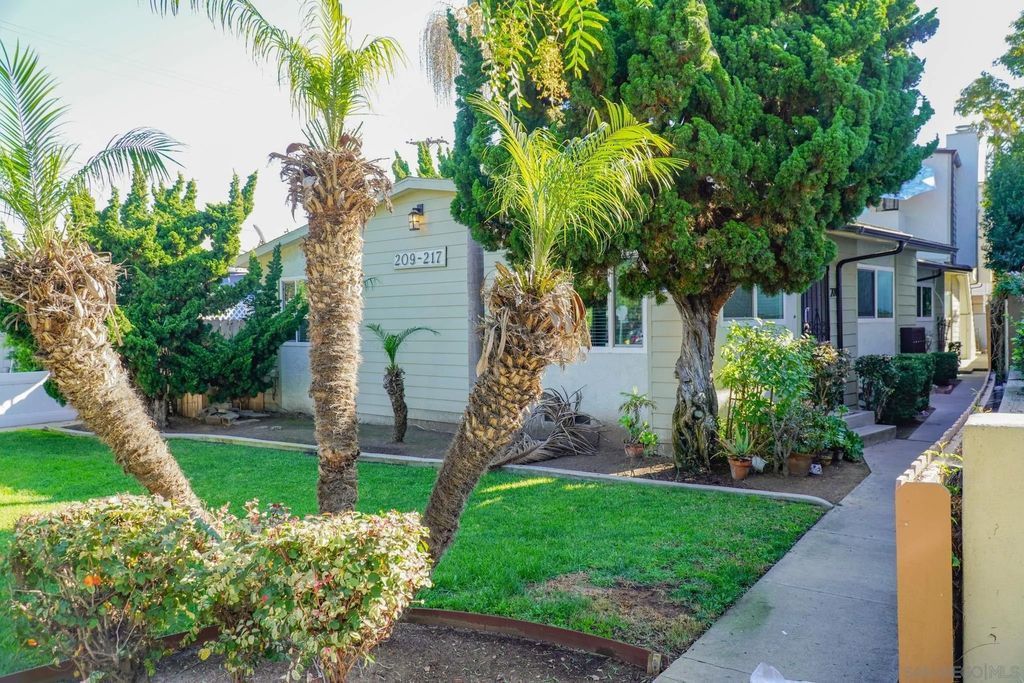Photo of 209-17 C Ave, Coronado, CA 92118 (MLS # 260002478)