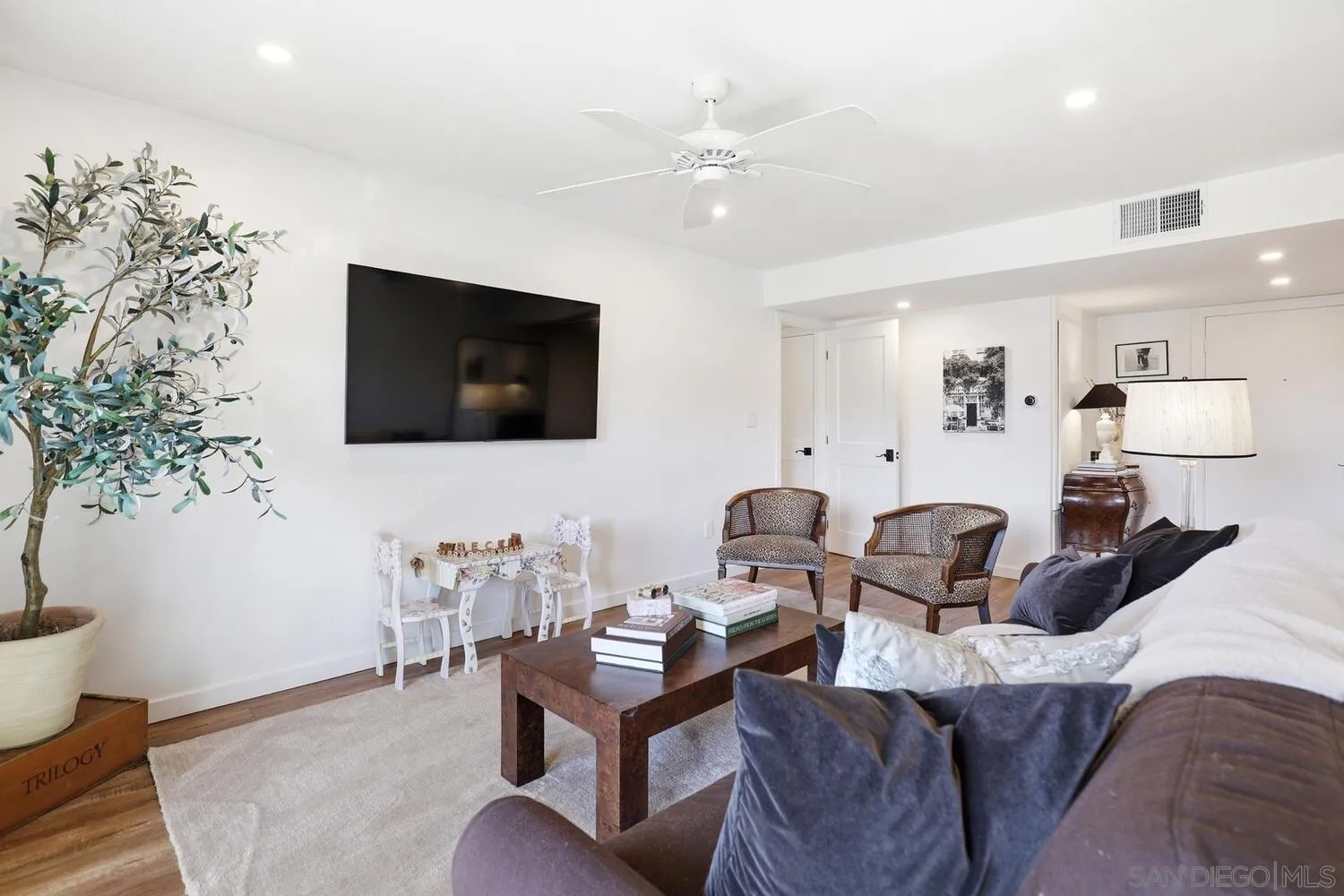 333 Orange Avenue 16