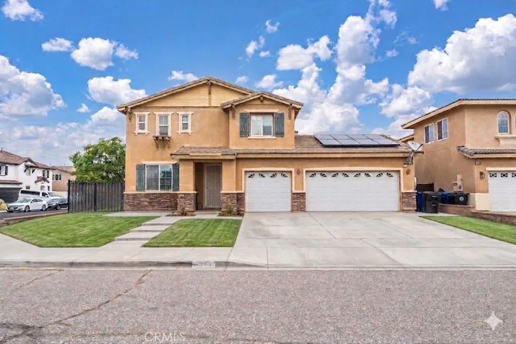 Photo of 11746 Grotto Hills, Victorville, CA 92392 (MLS # PF26069575)