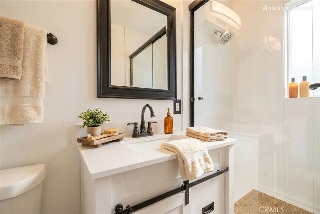 Photo of 6725 Belmar Avenue, Reseda, CA 91335 (MLS # SR26007370)