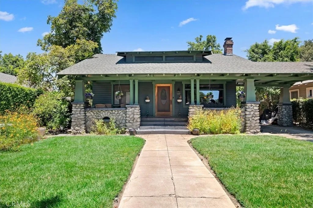165 E Columbia Avenue