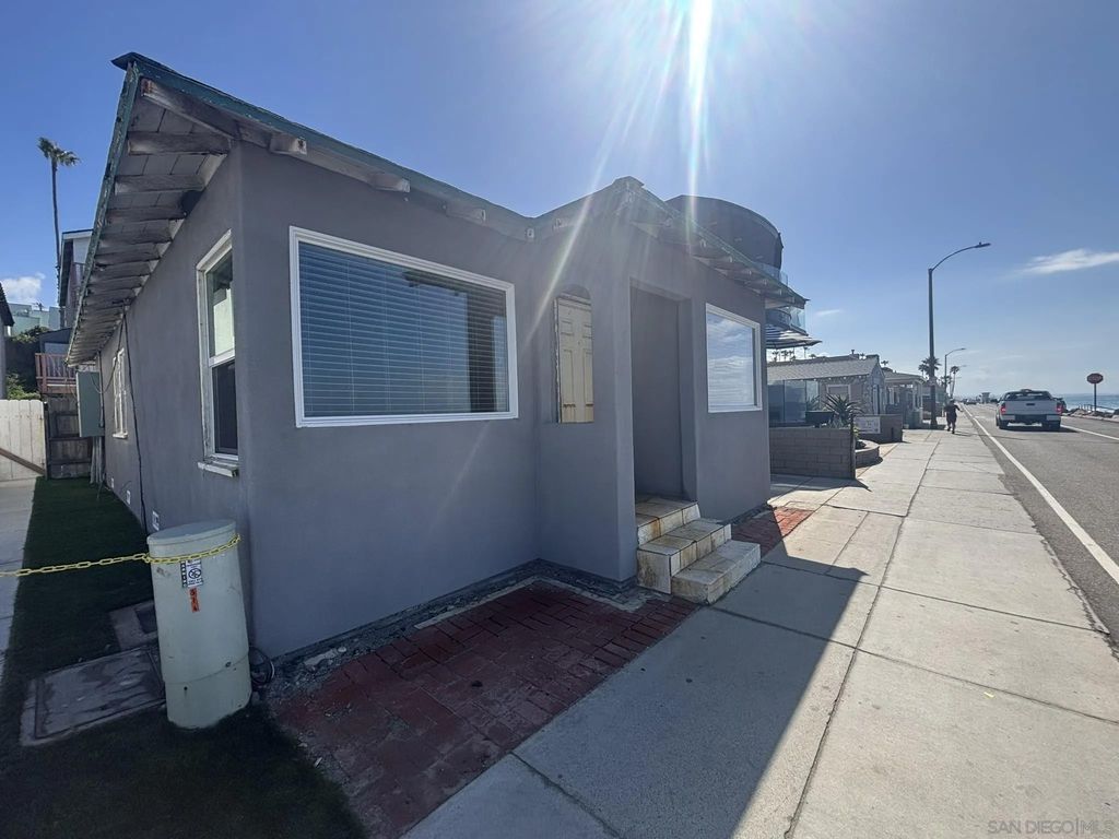 Photo of 514 S The Strand #A, Oceanside, CA 92054 (MLS # 260010861)