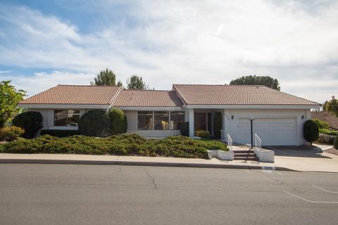 Photo of 12595 Camino Vuelo, San Diego, CA 92128 (MLS # 260006069)