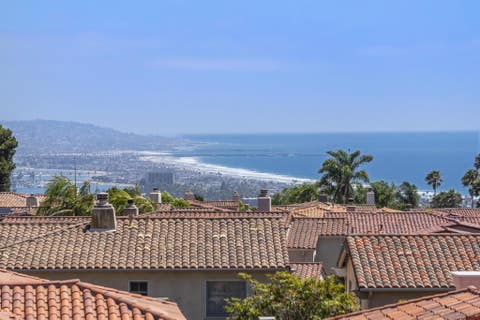 Photo of 1373 Caminito Halago, La Jolla, CA 92037 (MLS # 260019143)