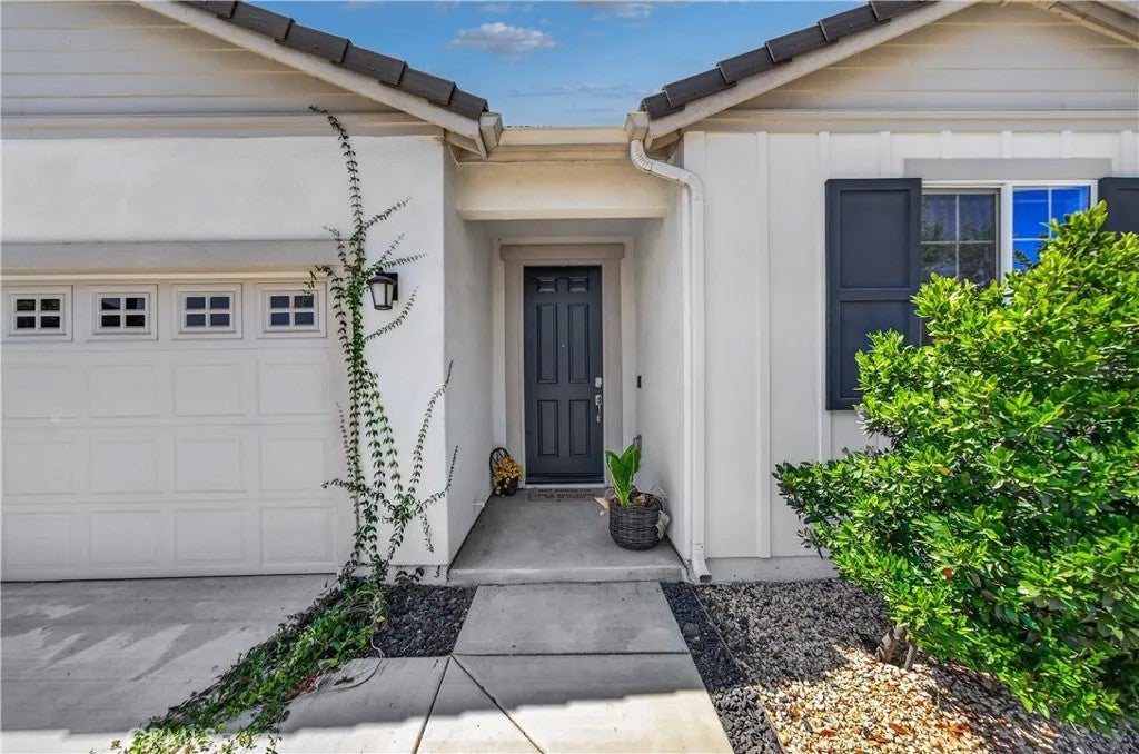 29877 Solardo Drive