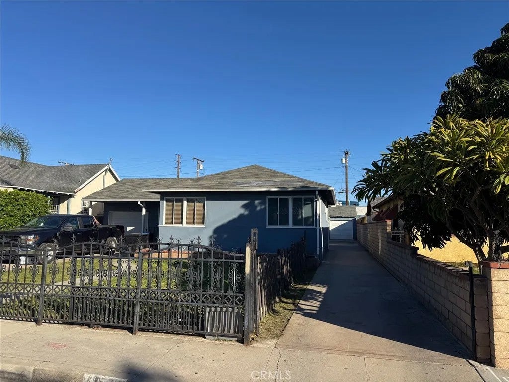 4957 E 59th Place