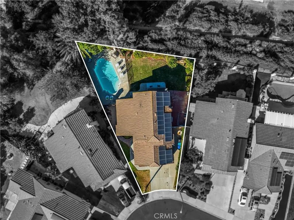 Photo of 24412 Leafwood Drive, Murrieta, CA 92562 (MLS # SW25191363)