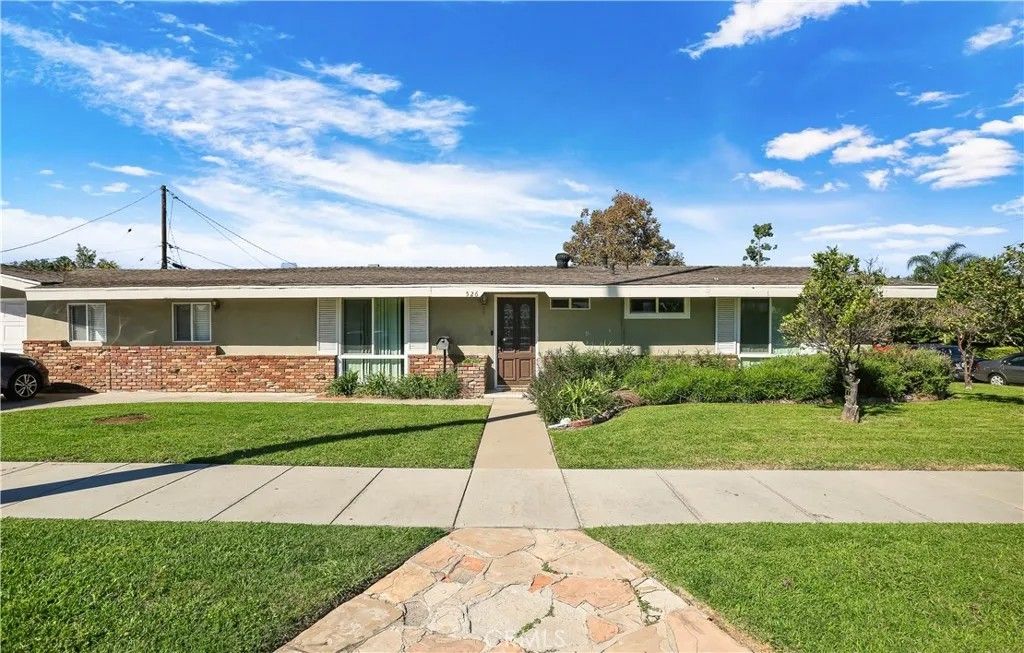 Photo of 526 N Emerald Drive, Orange, CA 92868 (MLS # OC26092278)