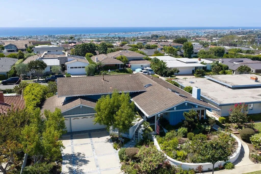 2715 Island View Drive