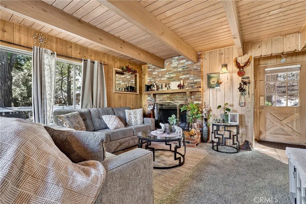 208 Heliotrope