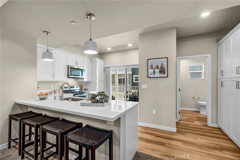 200 E 14th Street 8
