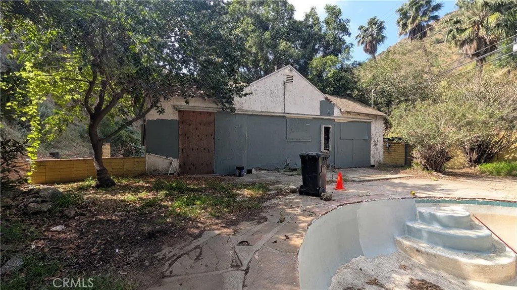 2200 Nichols Canyon