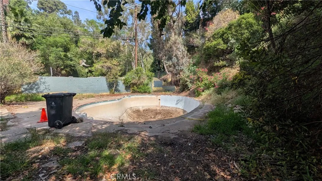 2200 Nichols Canyon