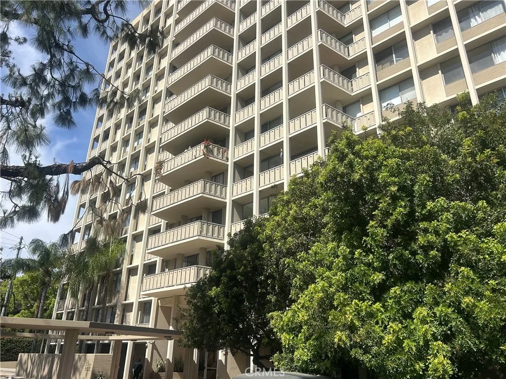 4455 Los Feliz Blvd 605