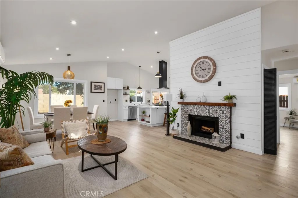 1254 W Van Koevering