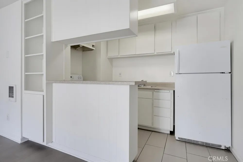 5585 E Pacific Coast Highway East 107