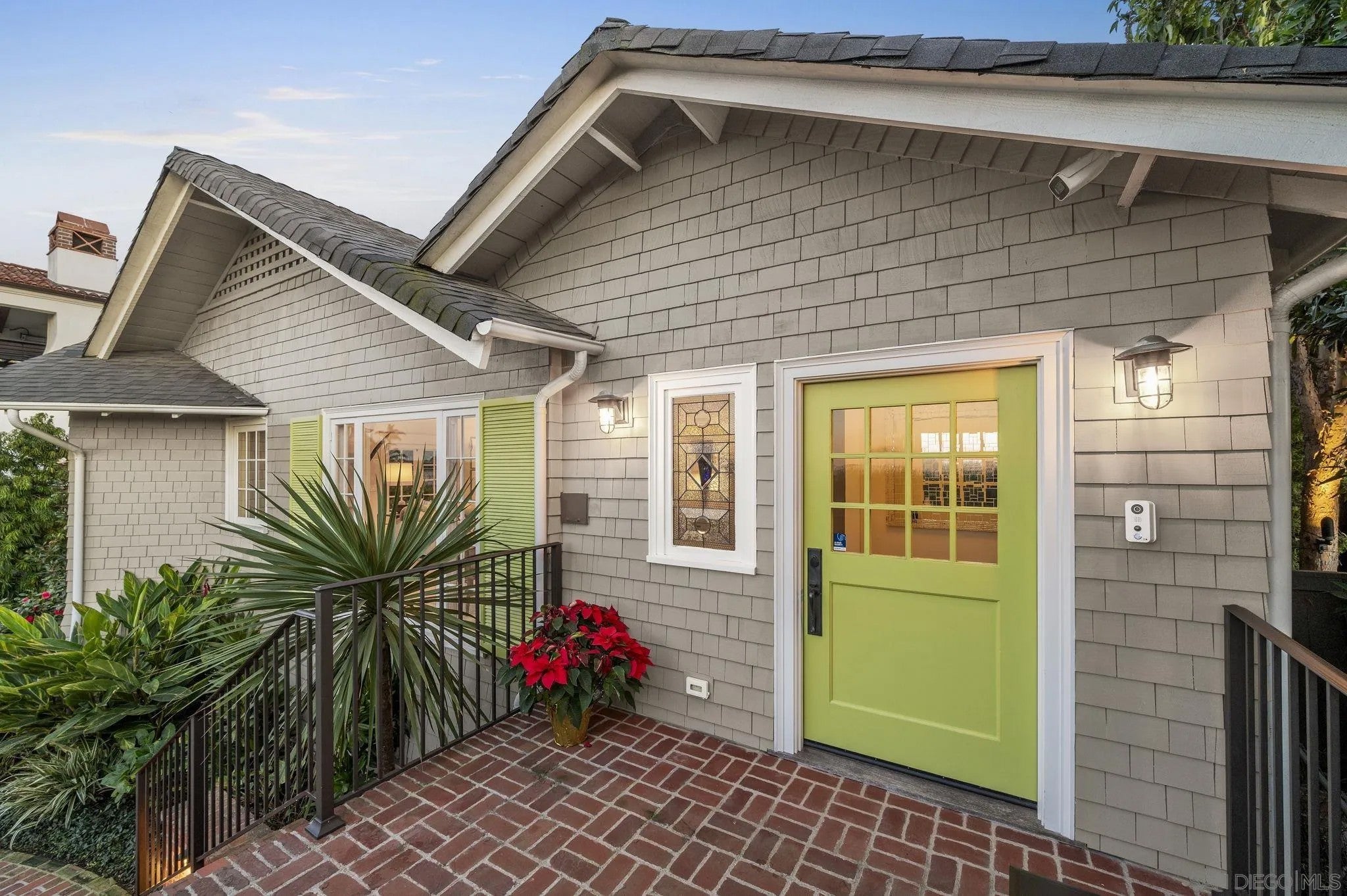 1437 Virginia Way