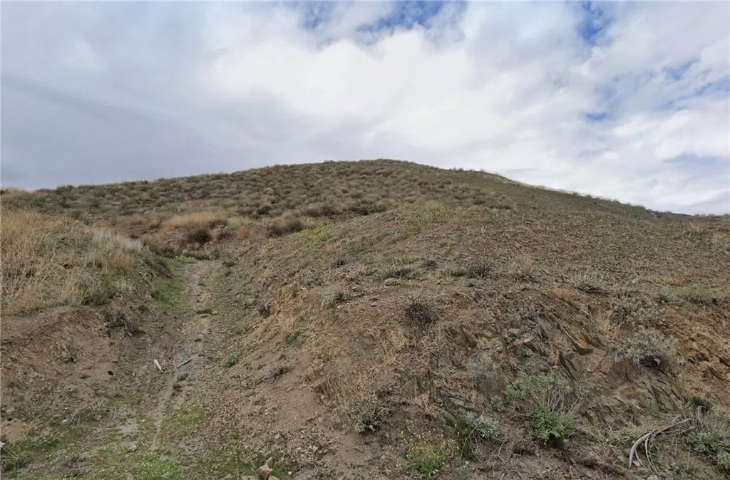 Photo of 0 Oregon, Menifee, CA 92587 (MLS # HD26008657)