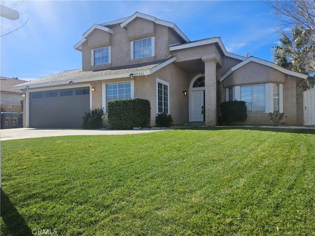 Photo of 37323 Daybreak Street, Palmdale, CA 93550 (MLS # SR26027874)