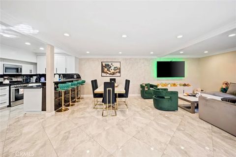 7924 Woodman Avenue 78 Panorama City CA 91402