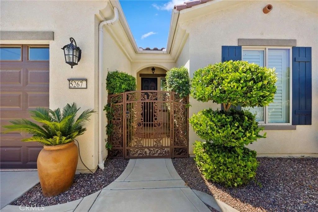 Photo of 5267 Paseo Callado, Hemet, CA 92545 (MLS # SW26110902)