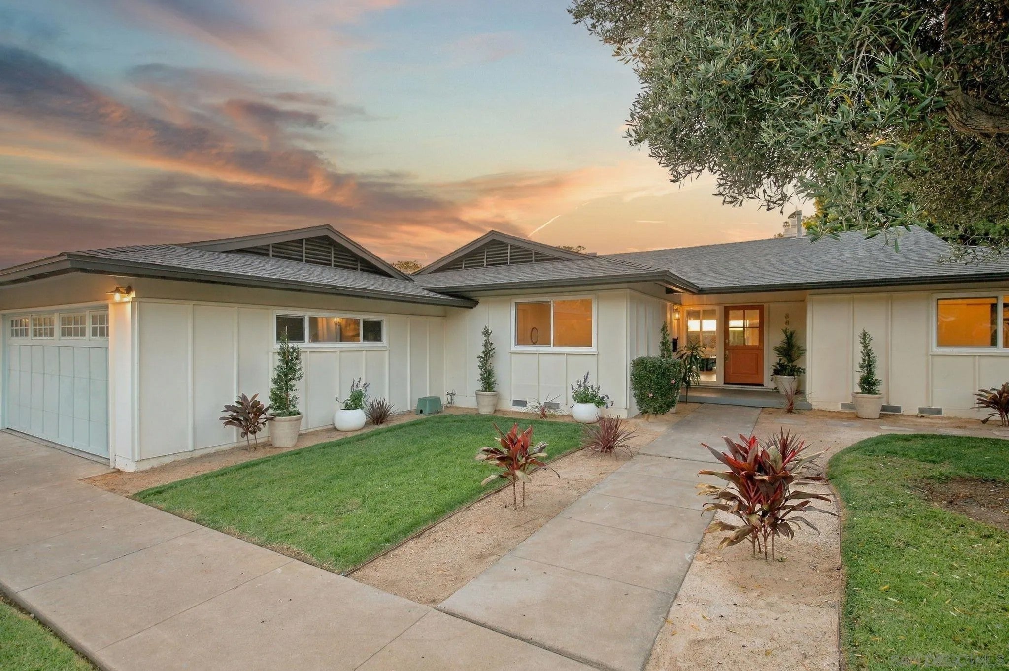 8866 Cliffridge Ave