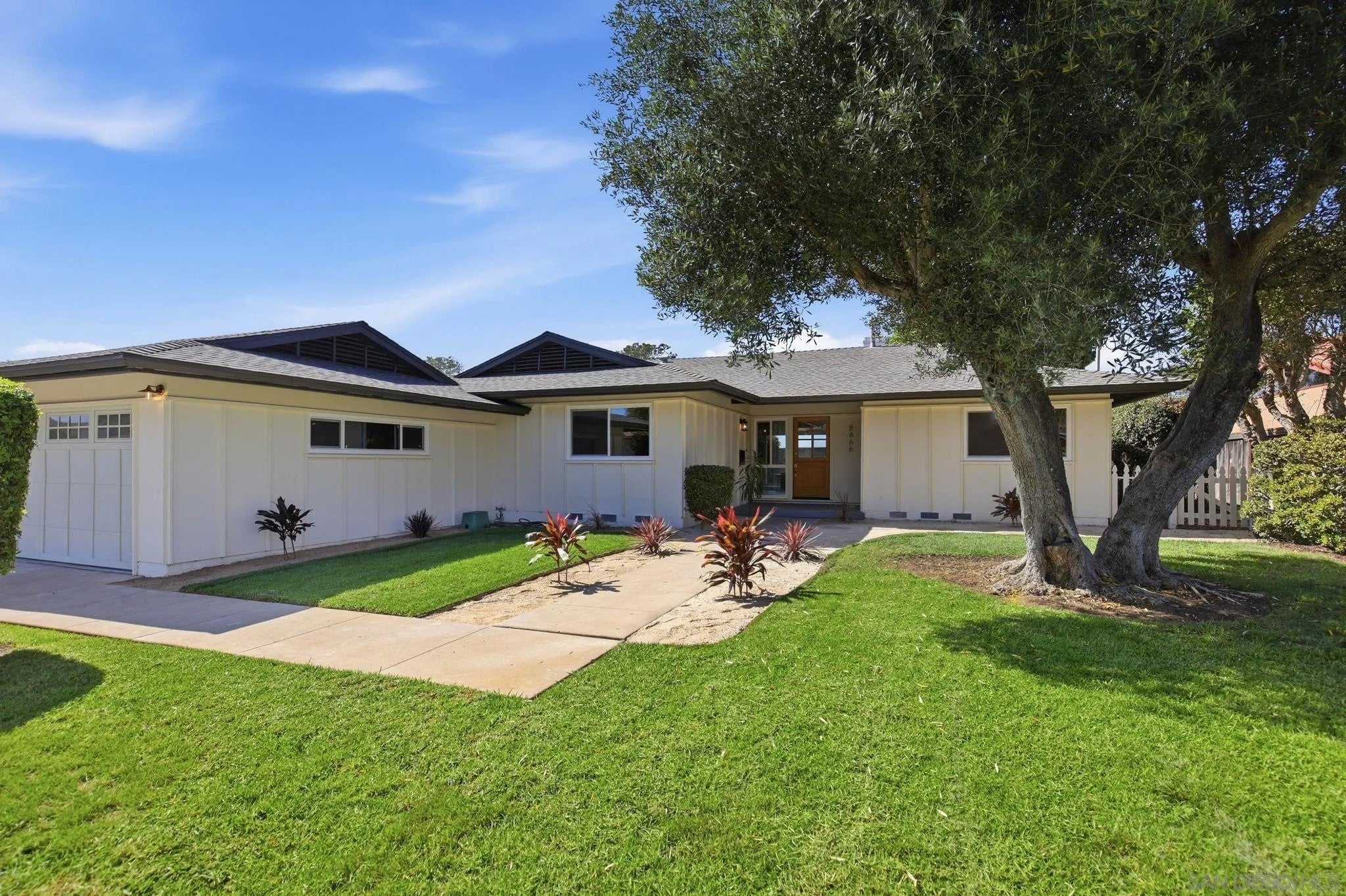 8866 Cliffridge Ave