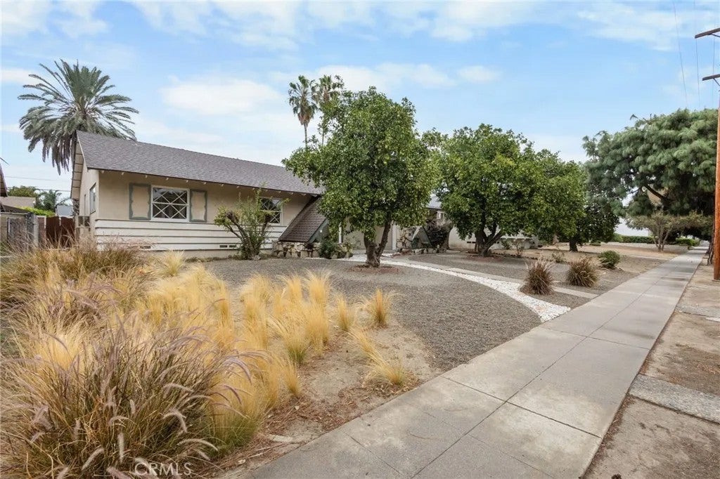 18619 Nordhoff