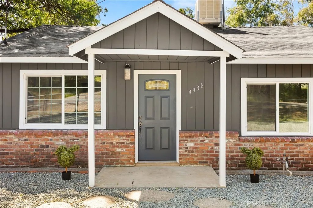 4936 Lower Wyandotte