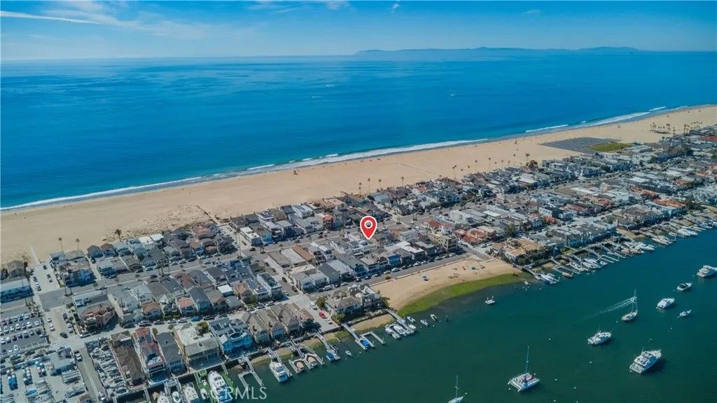 Photo of 920 W Balboa Blvd, Newport Beach, CA 92661 (MLS # NP26048245)