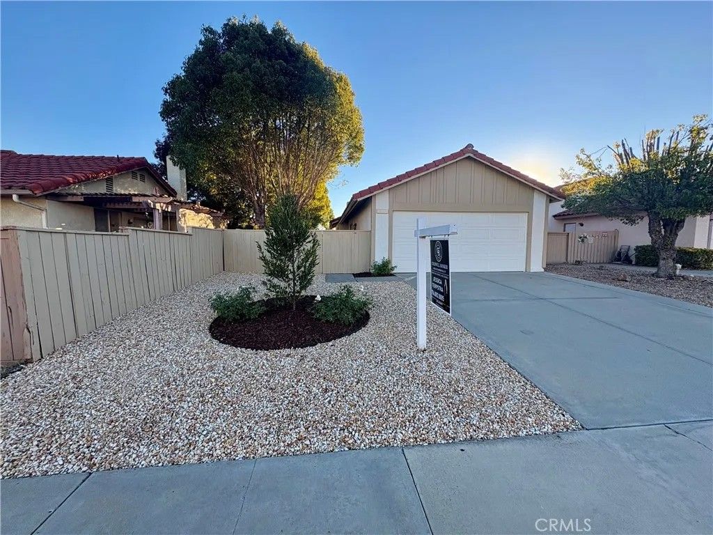 Photo of 27042 Rangewood St, Menifee, CA 92586 (MLS # SW25230358)