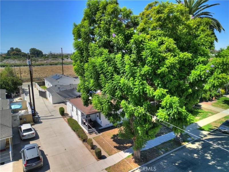2217 San Francisco Avenue