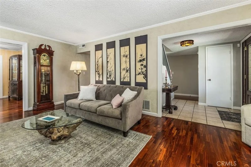 1734 Bluestone