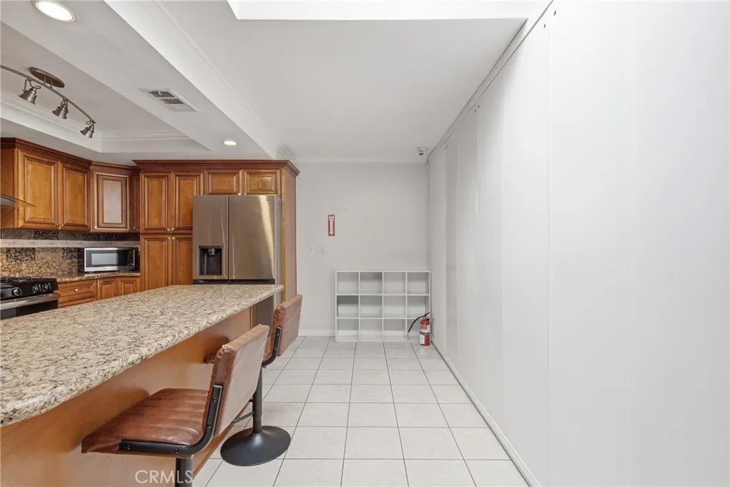 7803 Allott