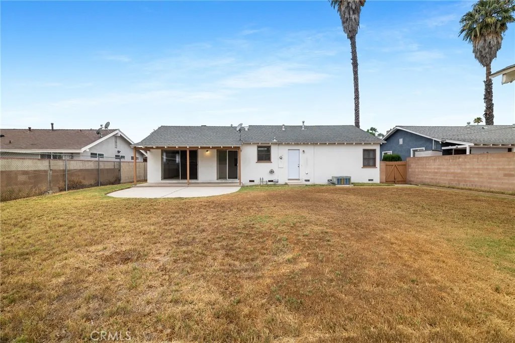 7646 De Soto Avenue