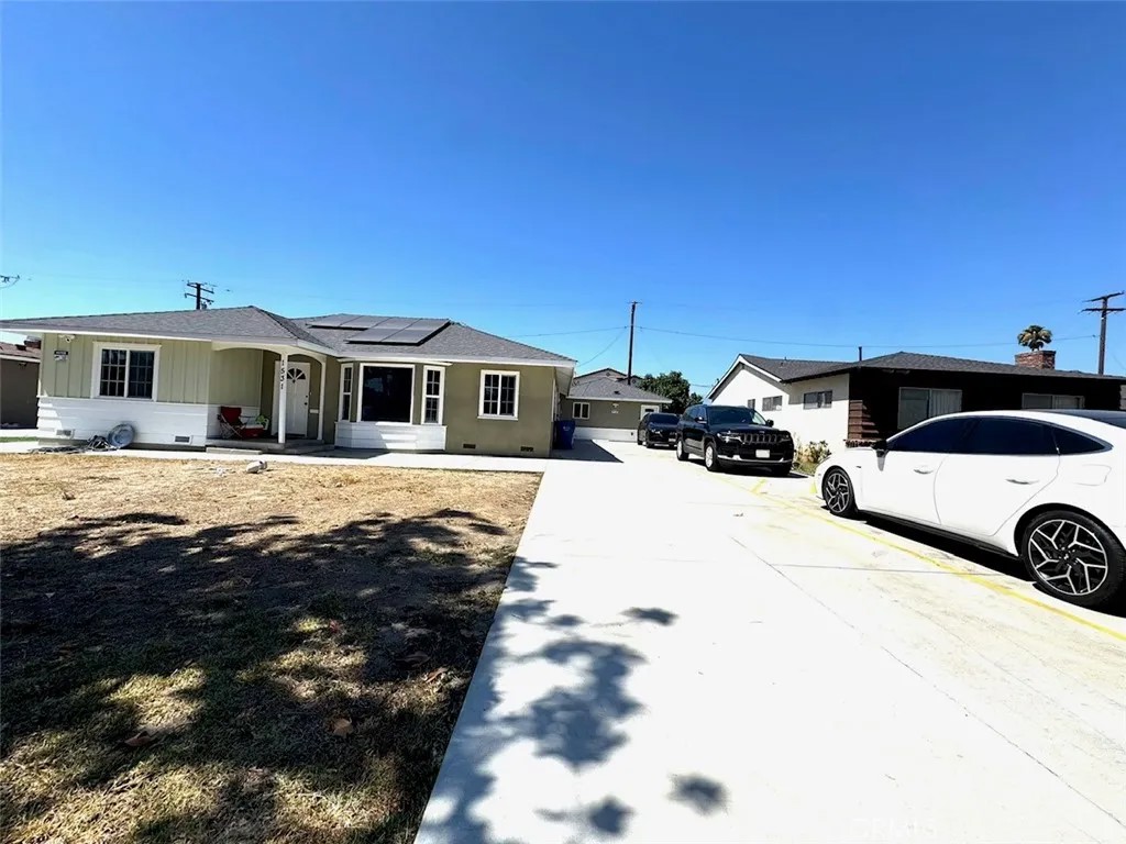 1531 E Larkwood
