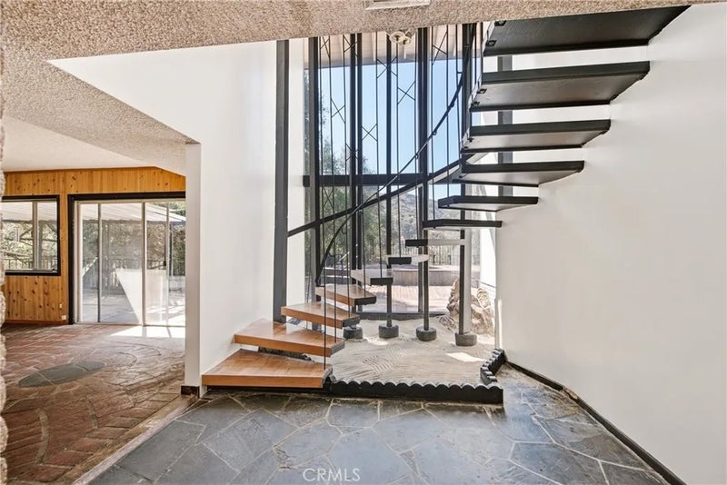 2125 Eastedge