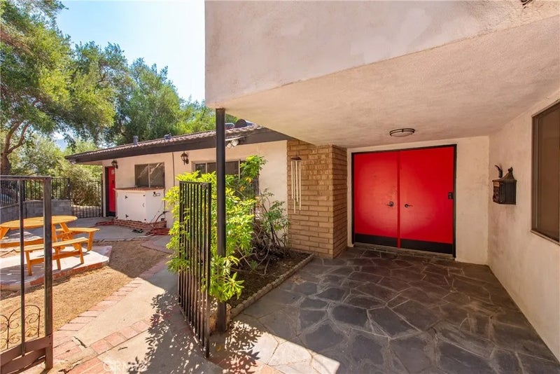 2125 Eastedge