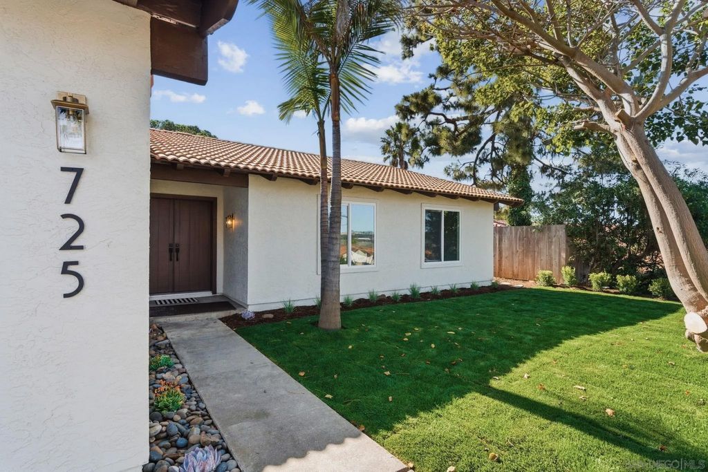 Photo of 725 Santa Florencia, Solana Beach, CA 92075 (MLS # 260008084)