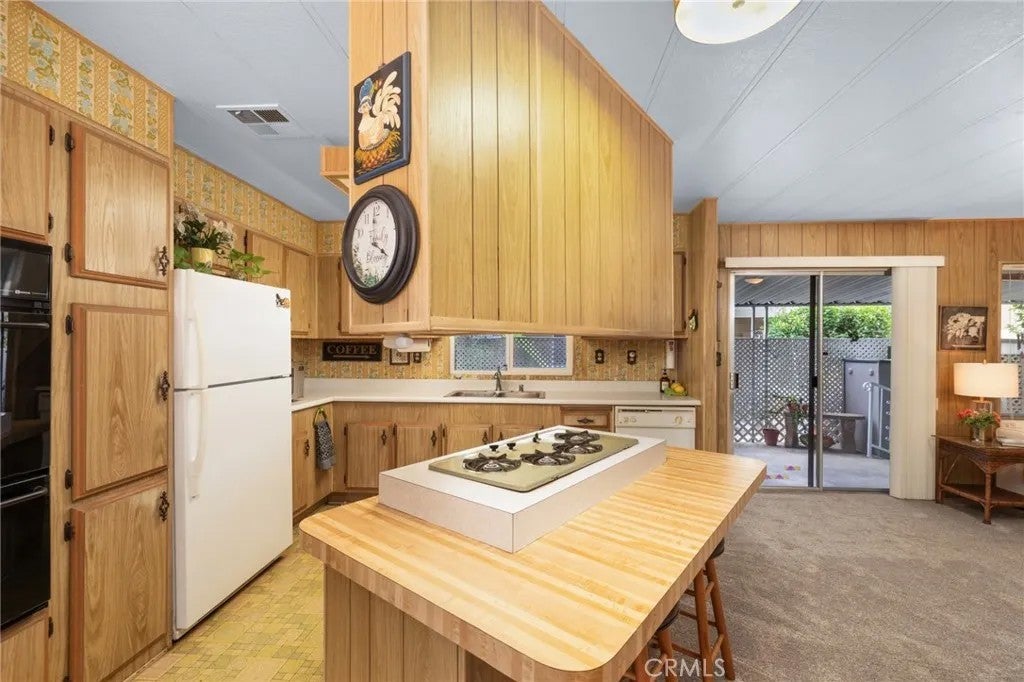 2310 lake glen 52