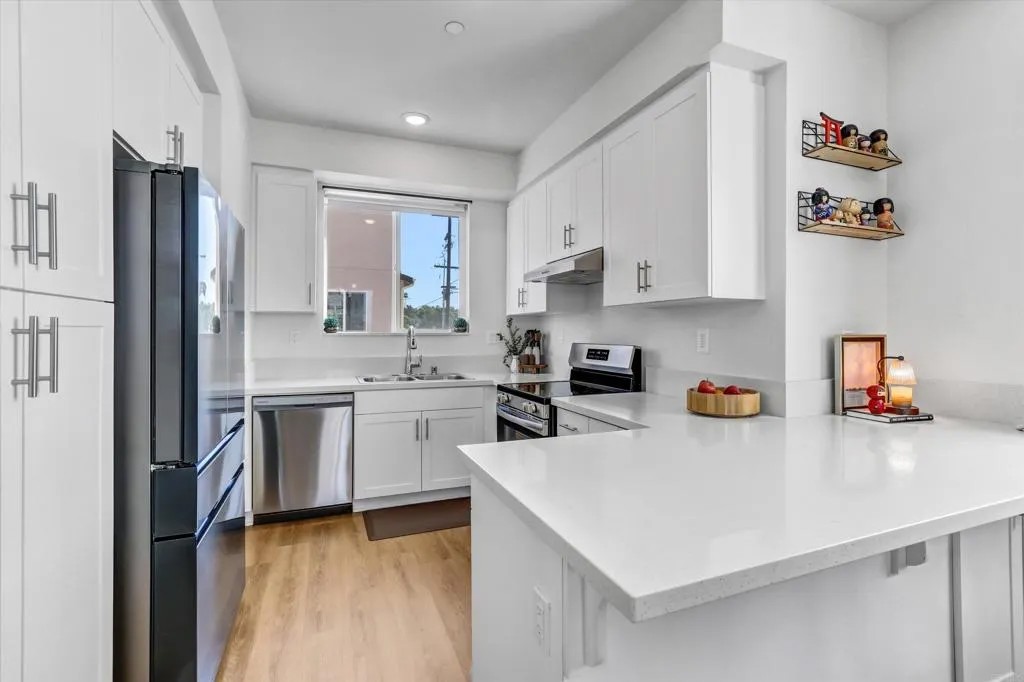402 Creekside Cir