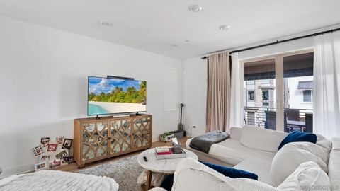 15681 Rennyson Way San Diego CA 92127