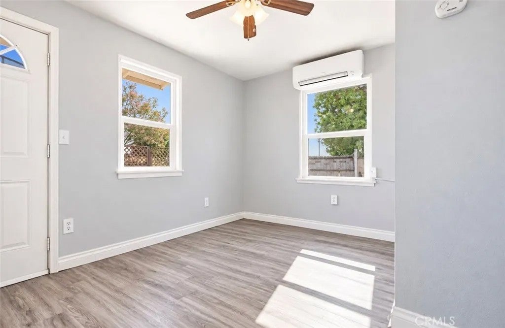 464 W 34th Street