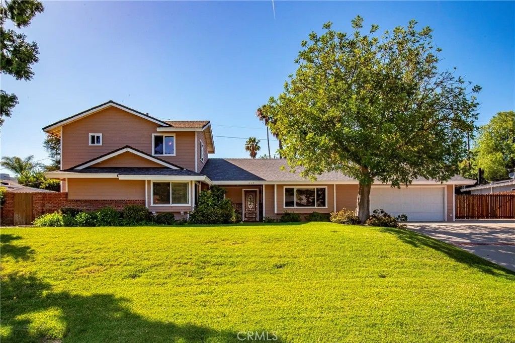 Photo of 1629 Fremont Drive, Thousand Oaks, CA 91362 (MLS # SR26081971)